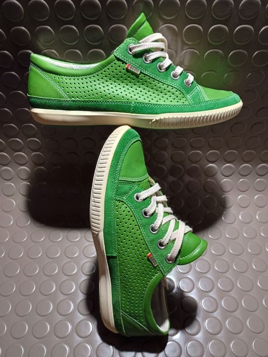 Женская обувь - Мокасины