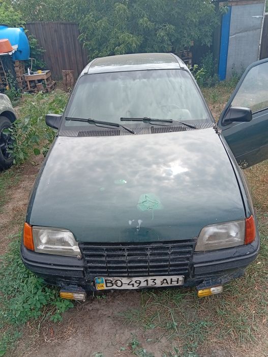 продам Опель кадет розбираю
