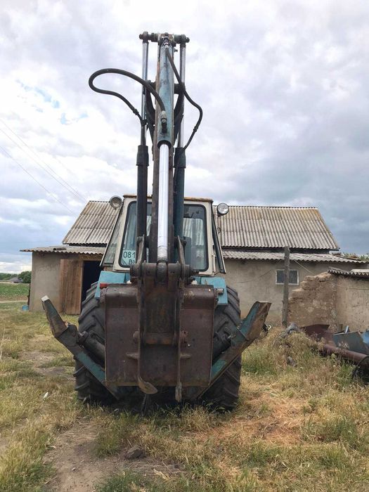 Продаж екскаватора