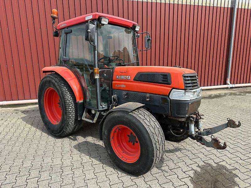 Ciągnik 53km Kubota L5030 sadowniczy sadownik