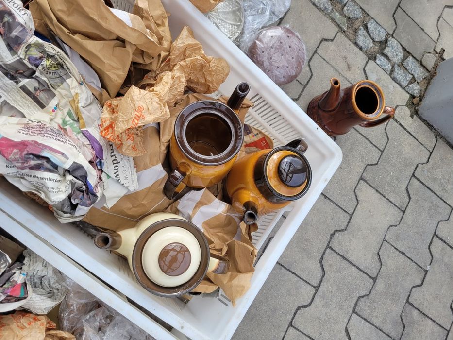 Porcelit Pruszków talerze ,spodki i dzbanki miodowe