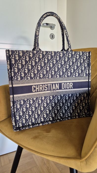 Torebka Book Tote, haftowana, monogram