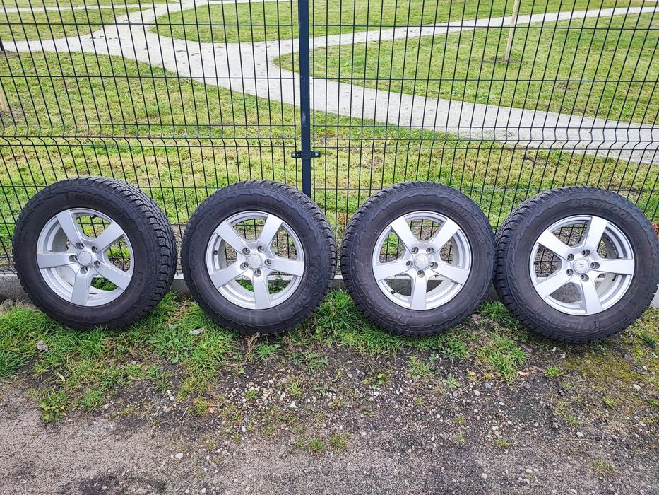 Felgi aluminiowe Hyundai 16” z oponami zimowymi