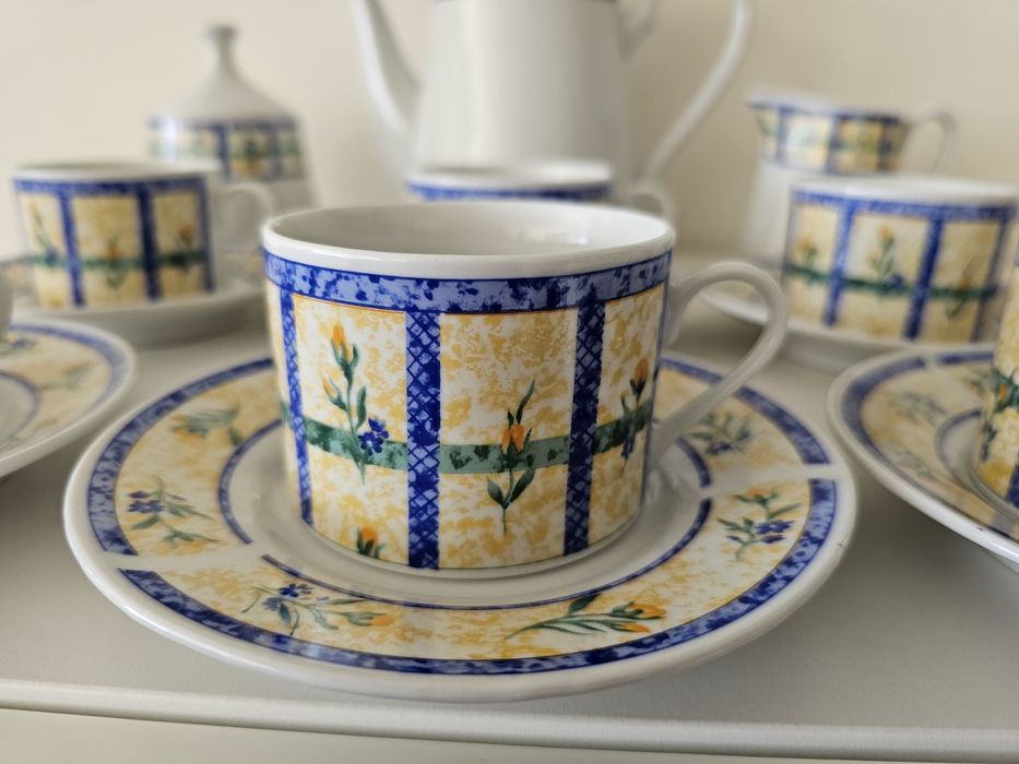 15-Piece Tea Set423597231907153923