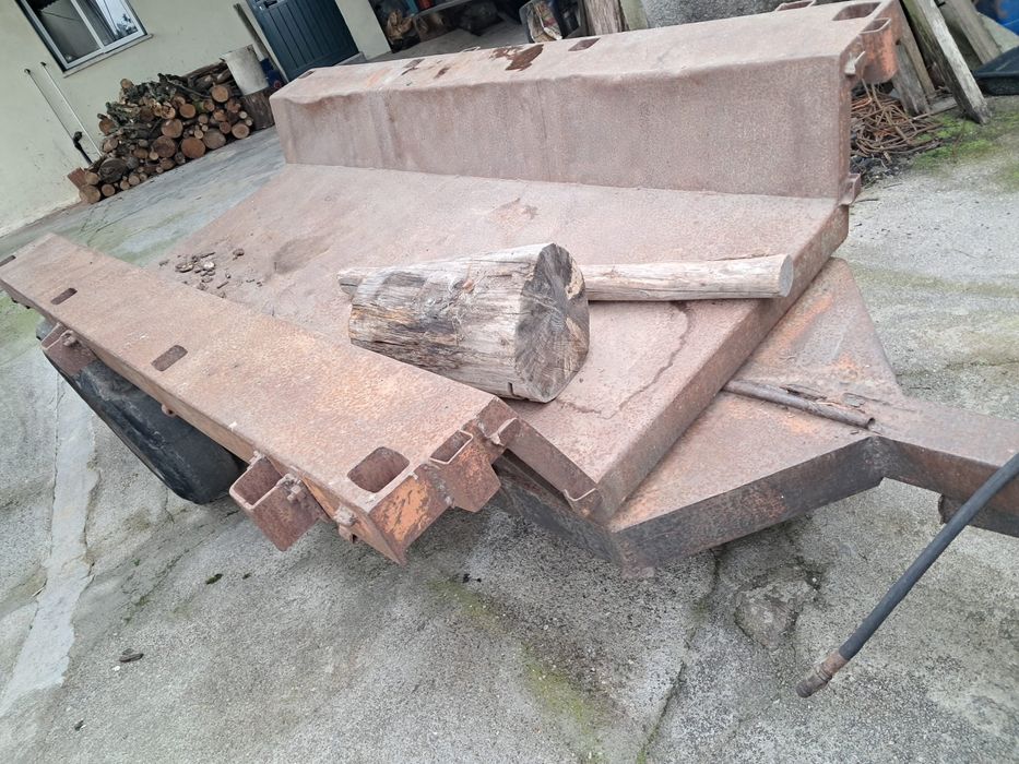 Vendo reboque de trator