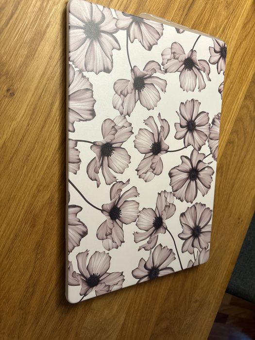 Twarde etui obudowa BURGA do MacBook Pro 16