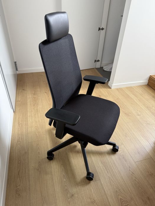 Cadeira ergonómica de escritório - estado novo!!