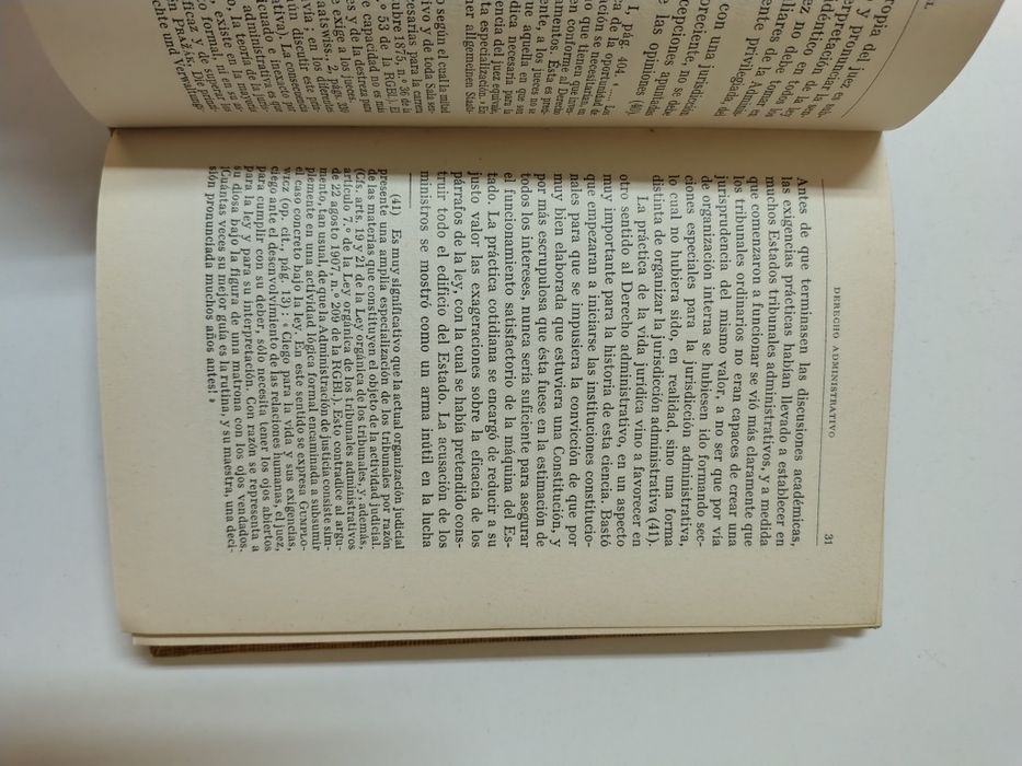 Derecho Administrativo, de Dr. Ludwig Spiegel

Tradução Francisco J. C