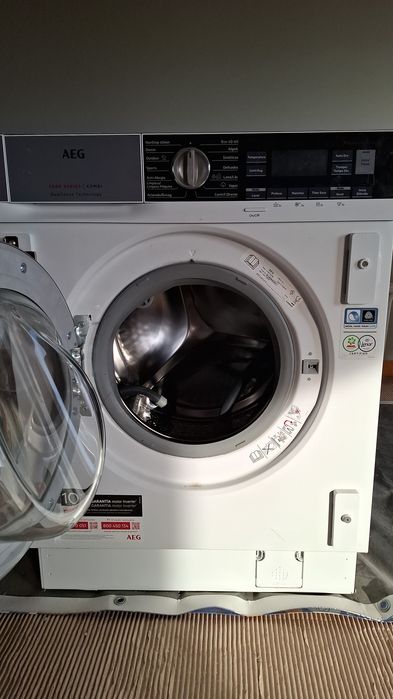 Máquina lavar e secar roupa encastrar