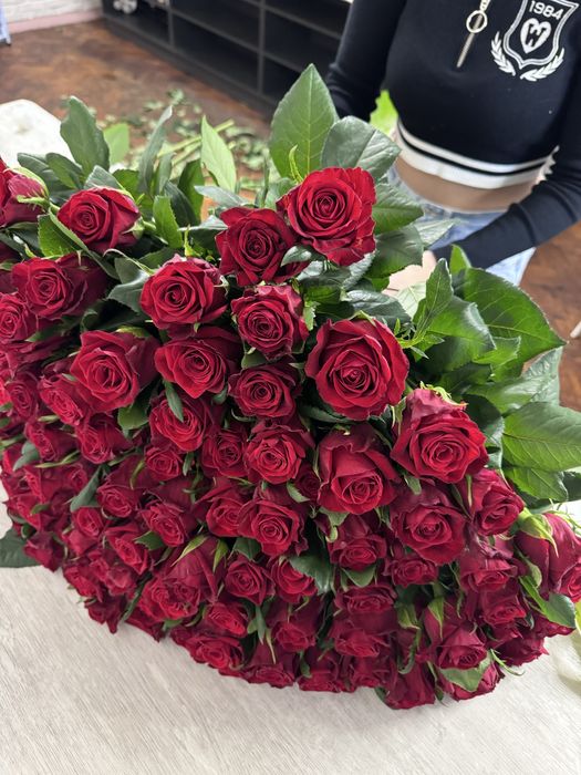 Букет зі 101 троянди
