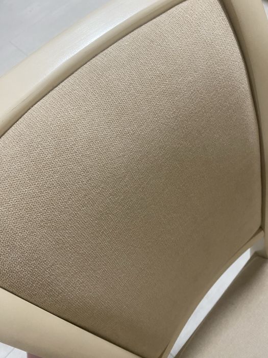 Стул деревянный с мягкой спинкой