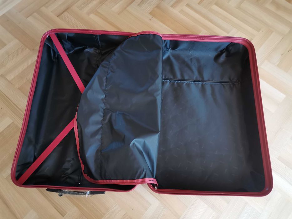 Walizka duża Ochnik. Nowa.