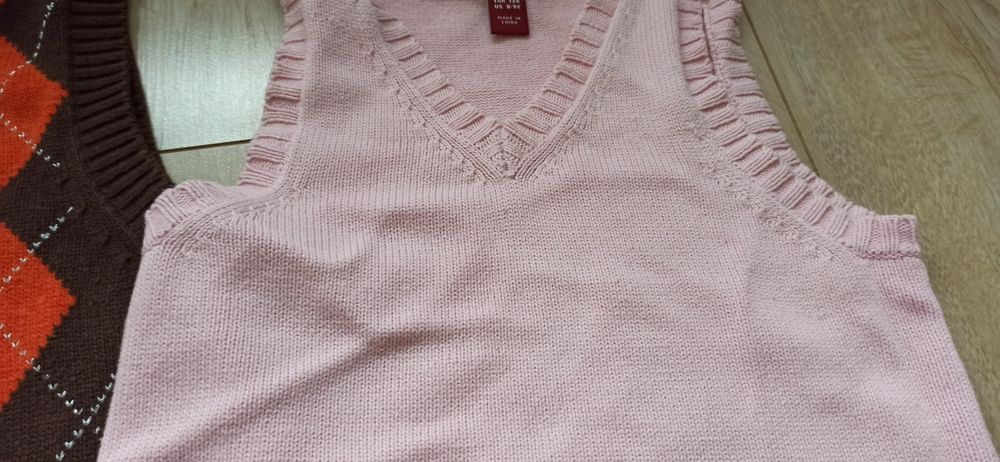 Zestaw kamizelek dla dziewczynki w r. 140-146