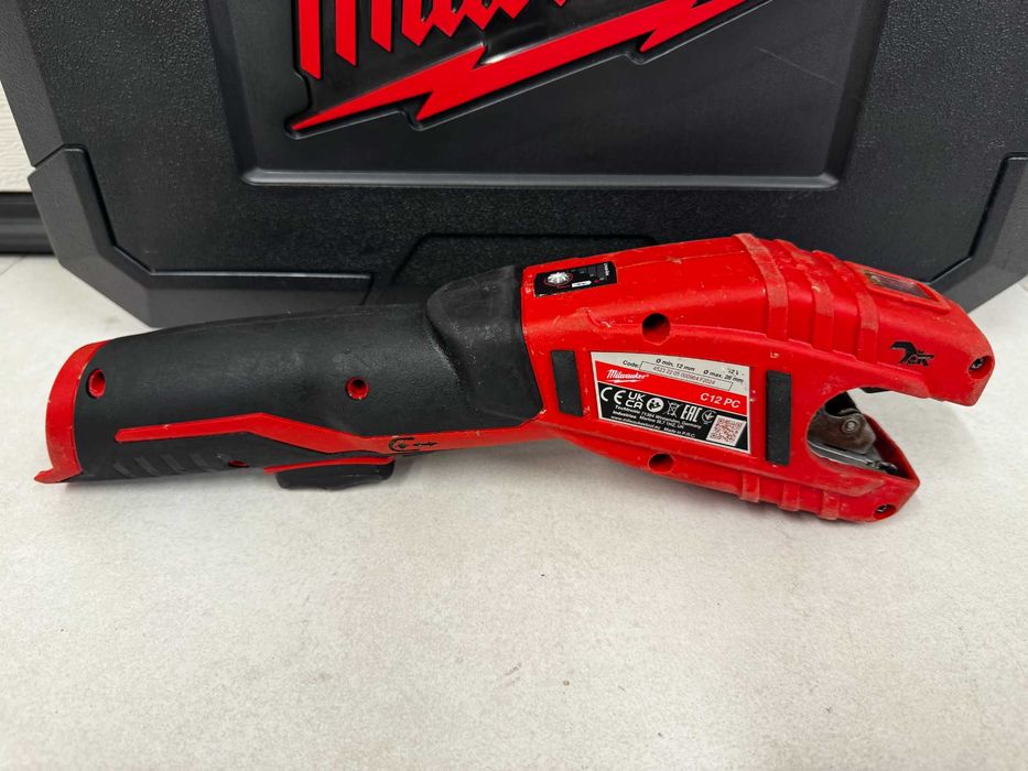 Milwaukee obcinak M18 C12PC 2024r. do rur
