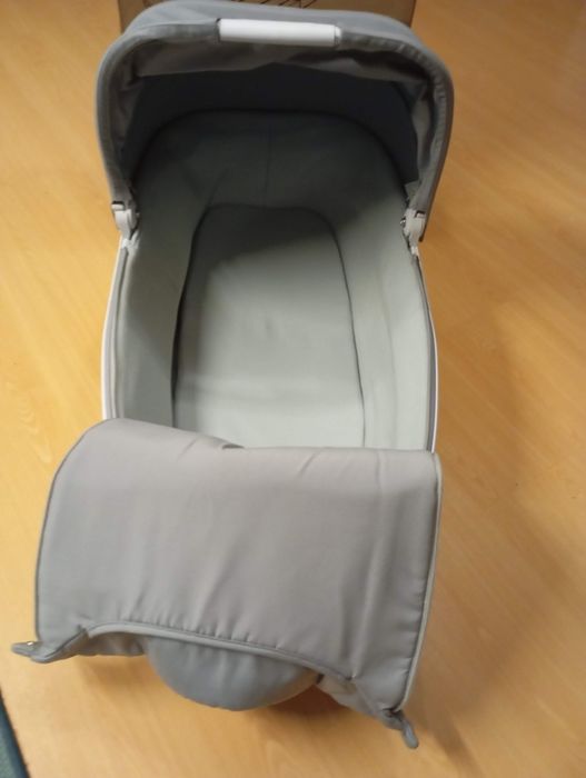 Alcofa dobrável Quinny foldable carrycot
