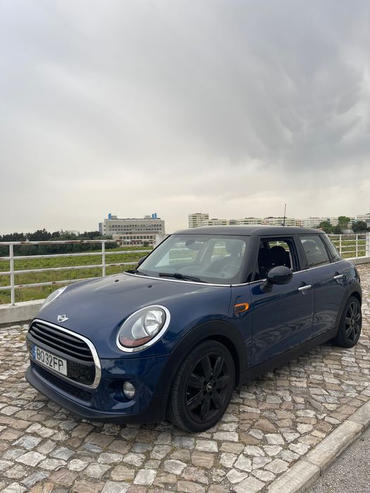 Mini Cooper D 1.5 (5-door) 2016
