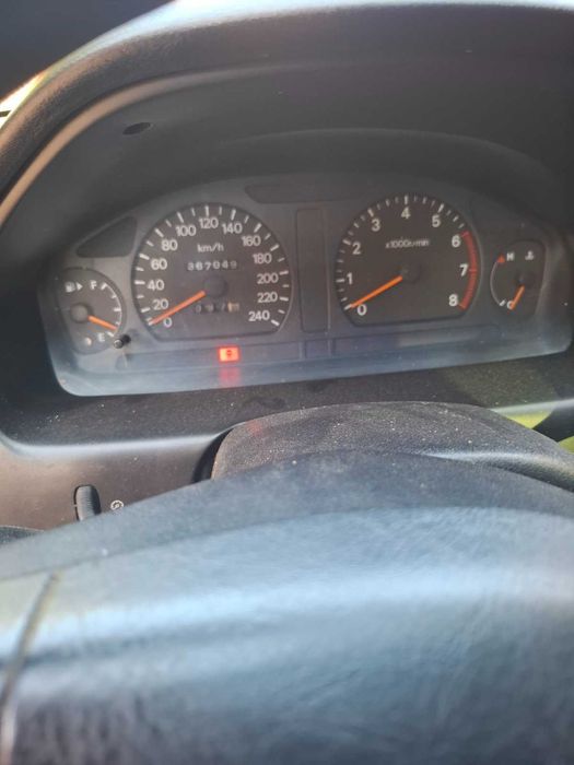 Mitsubishi Galant 2001