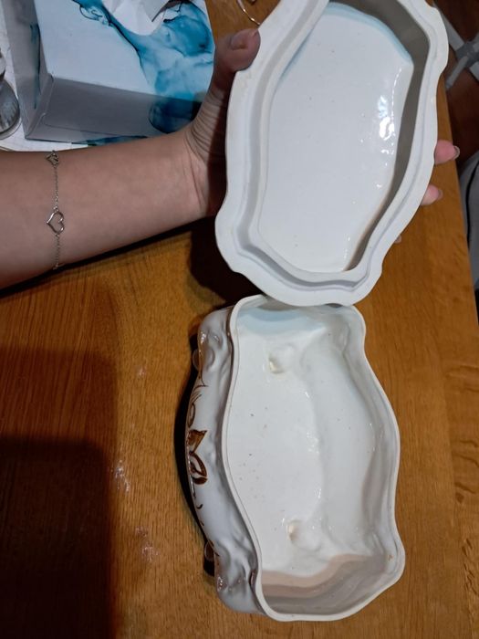 Porcelanowa szkatuła