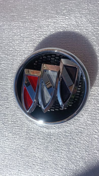 Значок емблема  на buick envision