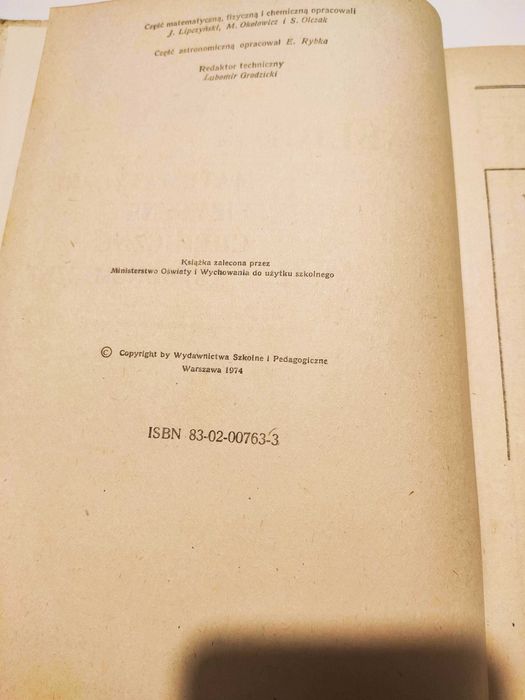 Tablice matematyczne fizyczne chemiczne i astronomiczne 1974