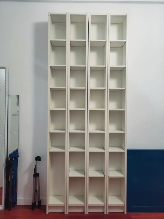 4 Estantes Gnedby Ikea com prateleiras