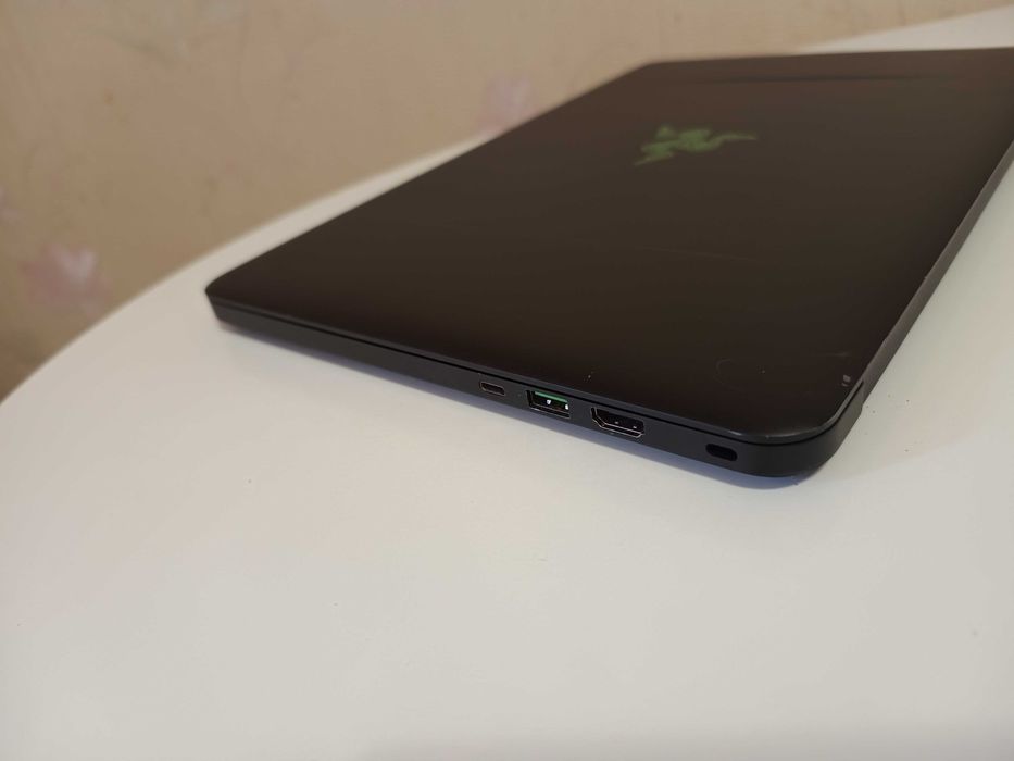 RAZER Blade 14 RZ09-0195 i7-7700HQ 16Gb GTX1060 6gb 60Hz