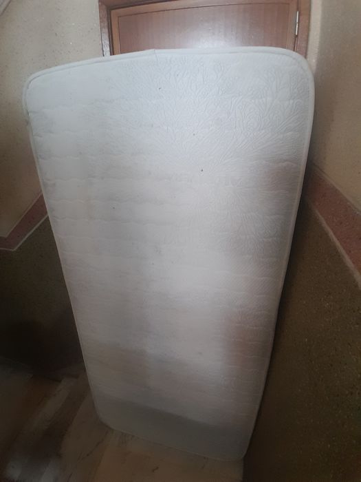 Colchao ortopedico de solteiro 10€