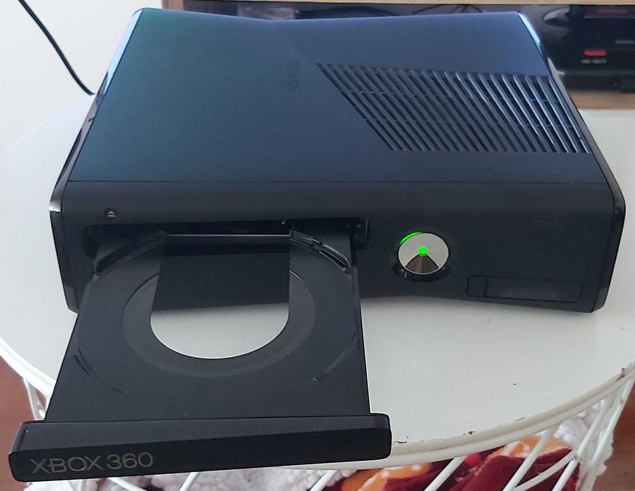 Consola Microsoft Xbox 360 Slim RGH 3 Preta Black Matte XBOX360
