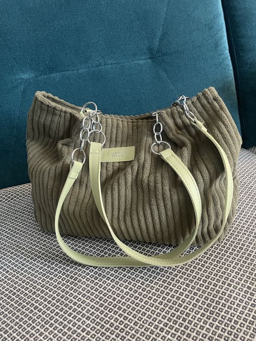 Nowa sztruksowa torebka zielona khaki na ramię