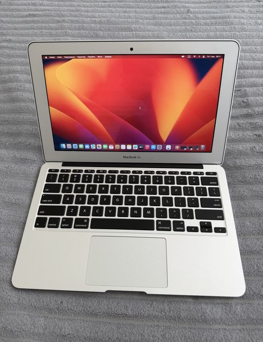 MacBook Air 11" 2015 (4/256) Без iCloud. Повністю робочий