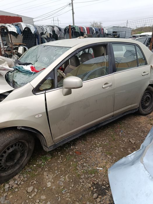 Продам двери NISSAN TIIDA