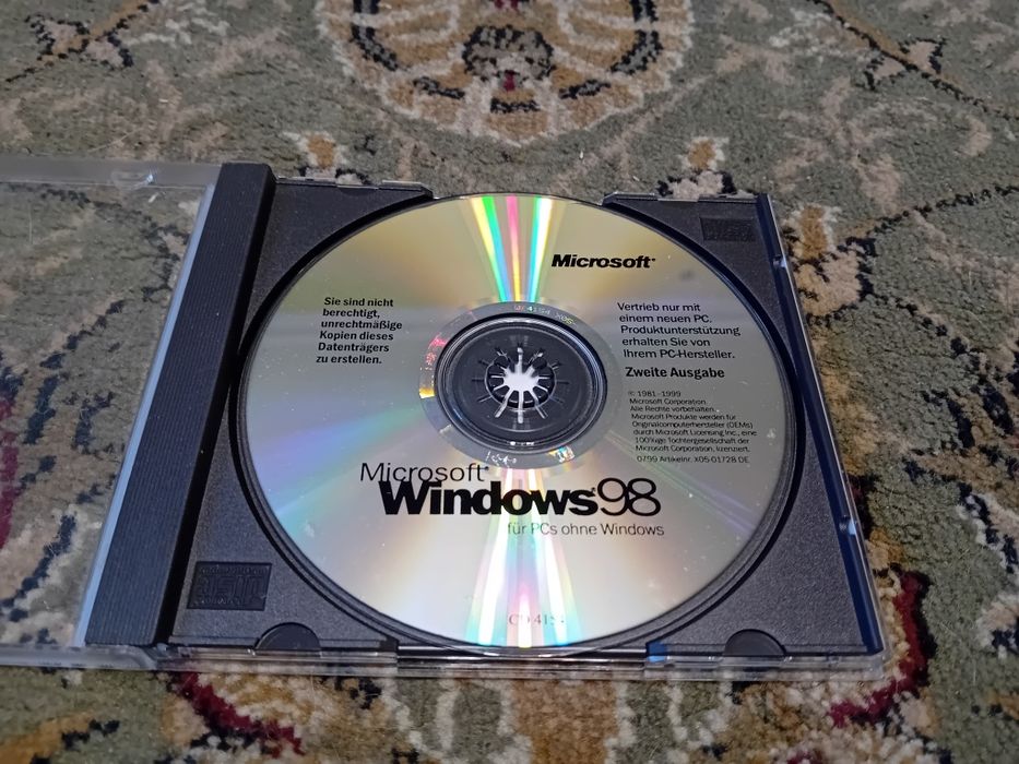Stary, Kolekcjonerski Program Komputerowy WINDOWS 98, Na Płycie CD, Bardzo Dobry Stan, WYPRZEDAŻ, OKAZJA !!
