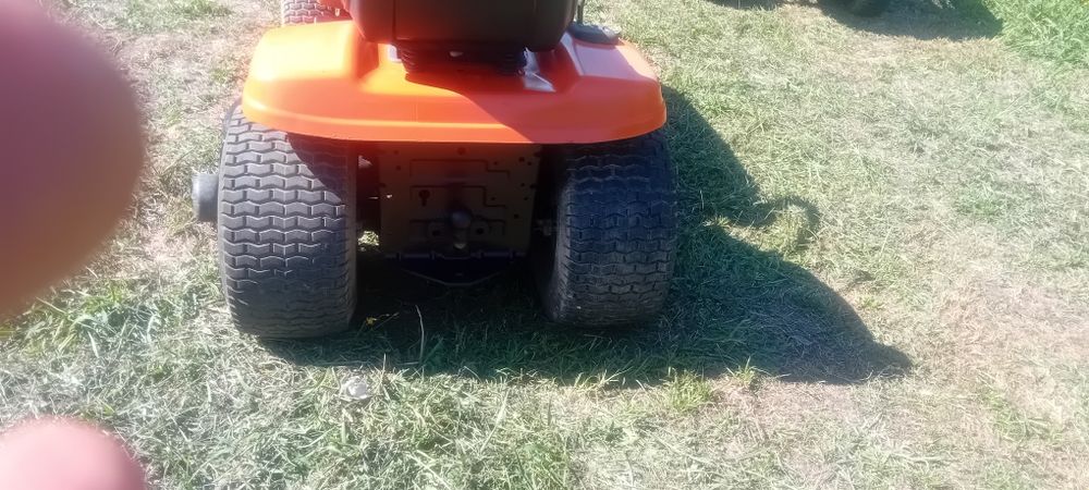 Tractor corta relva 16cv hiscuvarna