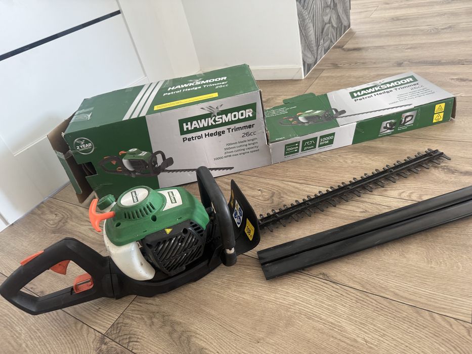 Spalinowe ręczne nożyce do żywopłotu Hawksmoor 70cm