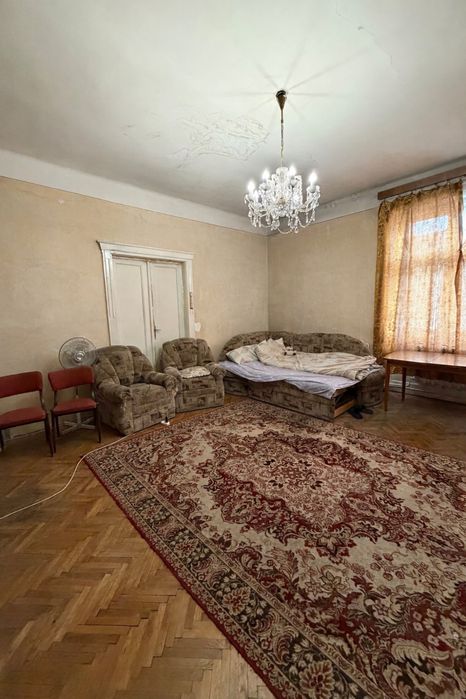 Продається велика 3 кім.квартира у центрі міста