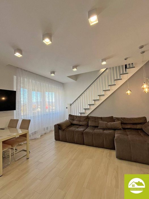 Перша здача.Квартира зі світлом! Здається трикімнатна велика квартира