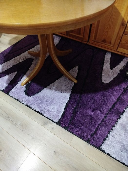 Stół okrągły solidny rozkładanyy.