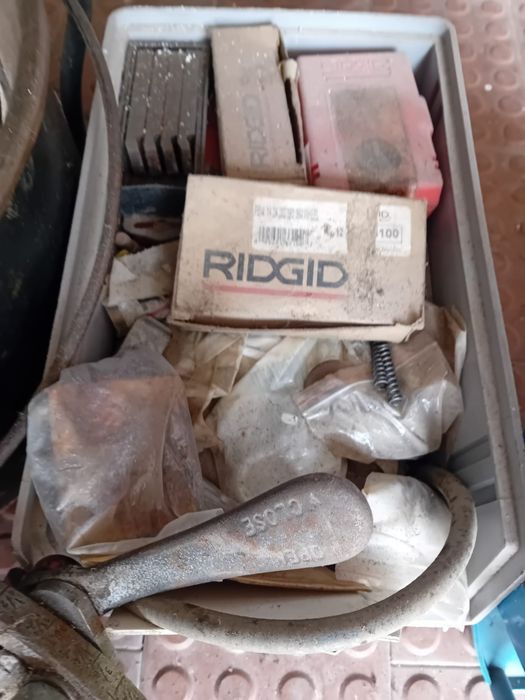 Maquina roscar  ridgid 300