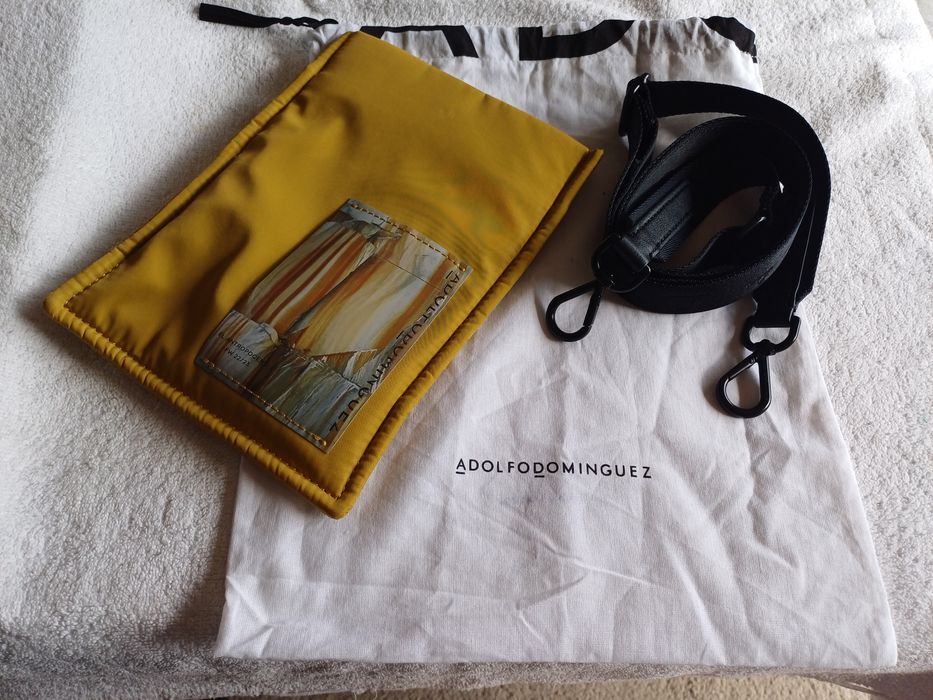 Bolsa Adolfo Dominguez