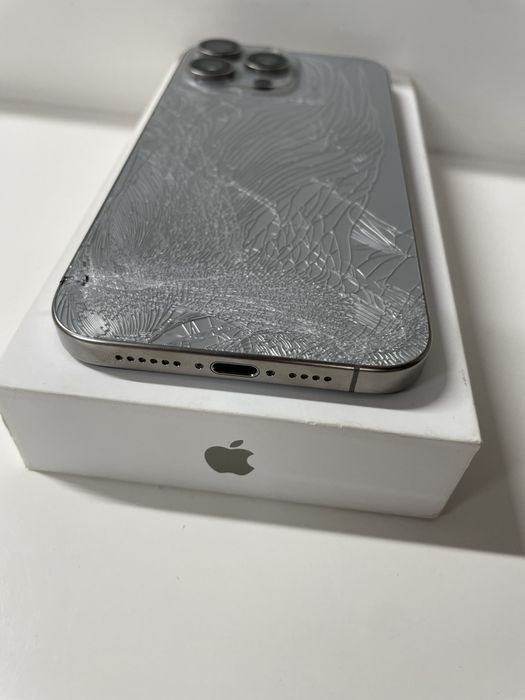 iPhone 15 Pro Max