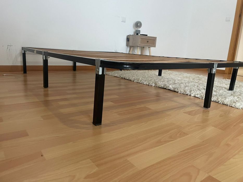 Cama / estrado  Casal