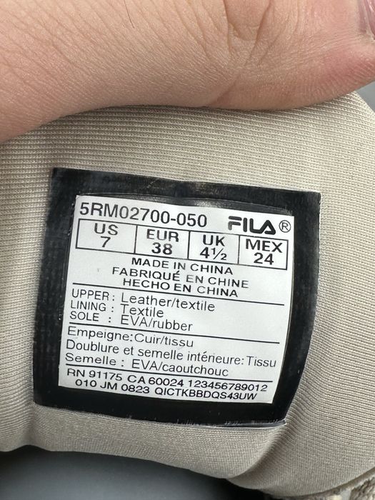 Жіночі спортивні кросівки Fila 38p