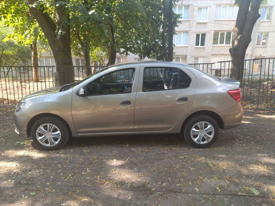 Оренда / прокат Renault Logan (газ/бензин)