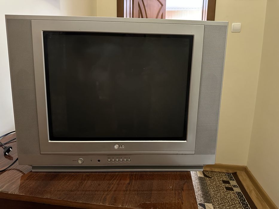 Кольоровий Телевізор LG.
