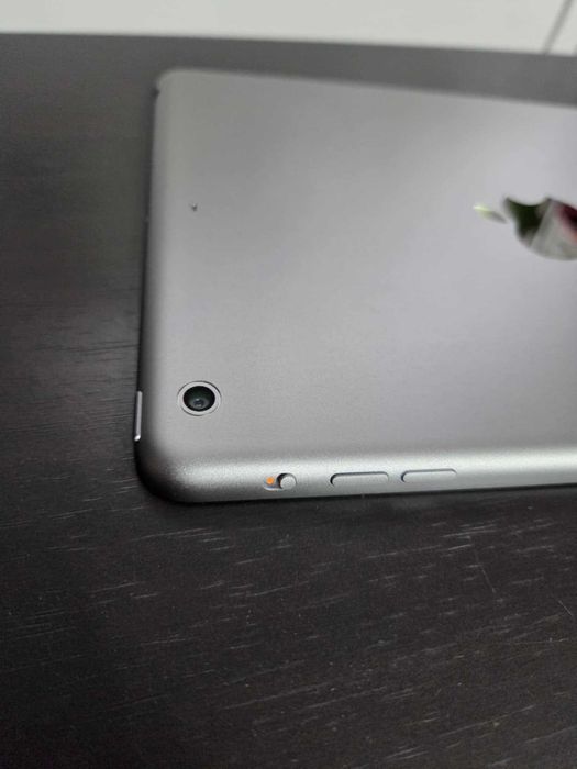 iPad mini 2 - space gray