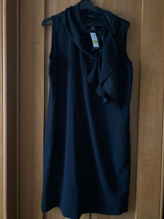 Нова чорна сукня