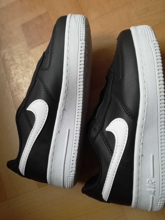 Nowe Nike Air 37