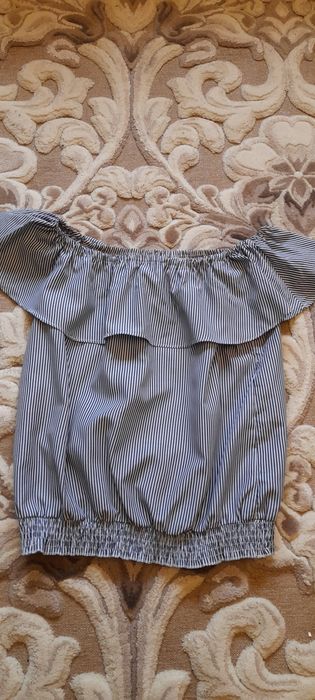 Летний топ с воланом