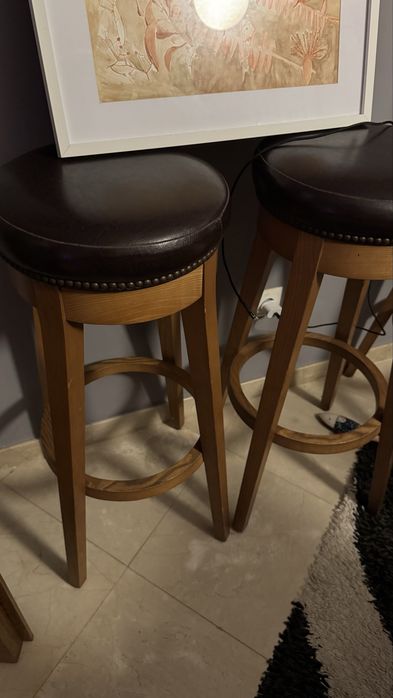 2 Bancos altos em pele, 83 cm altura