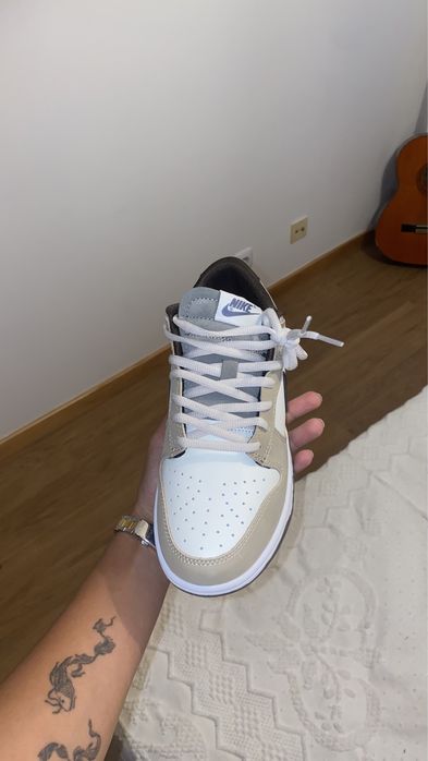 nike dunk low beges